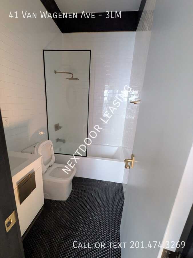 41 Van Wagenen Ave #3LM - Photo 3 of 6