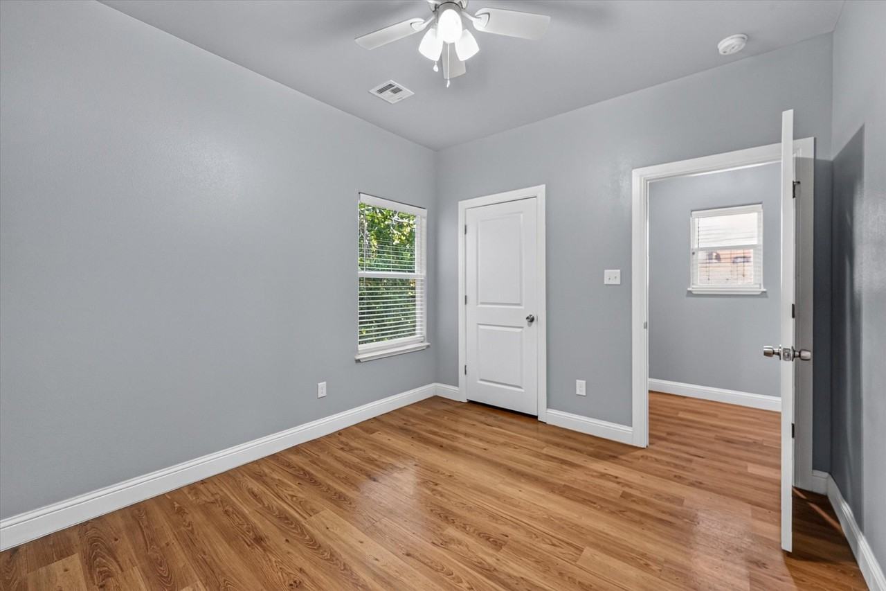 990 S 6th Ave #992 - Photo 5 of 30