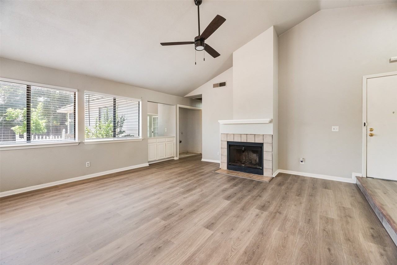 3305 Fairview Dr - Photo 6 of 17