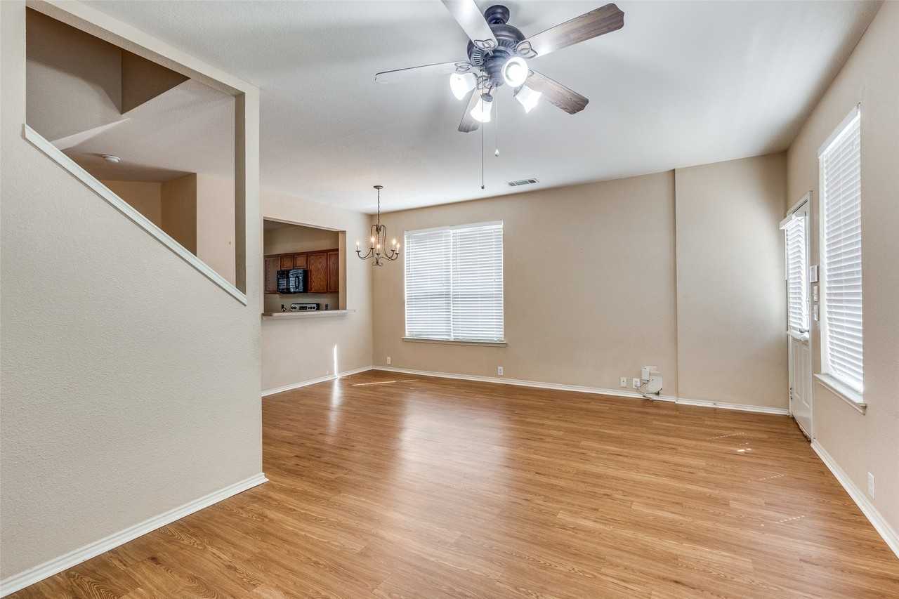 10721 Traymore Dr - Photo 6 of 28