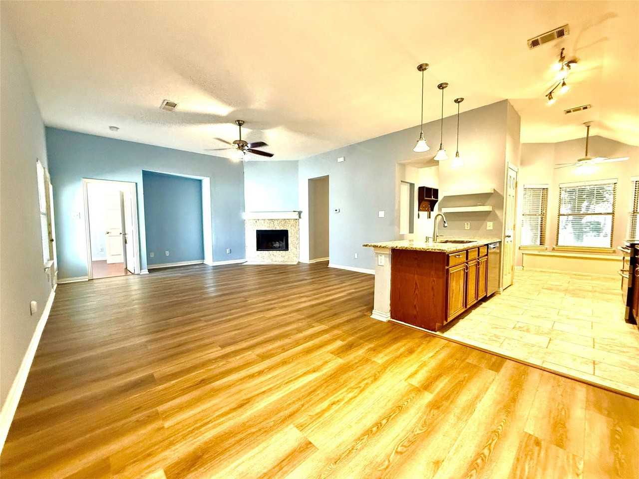 970 Fox Grove Ln - Photo 3 of 32