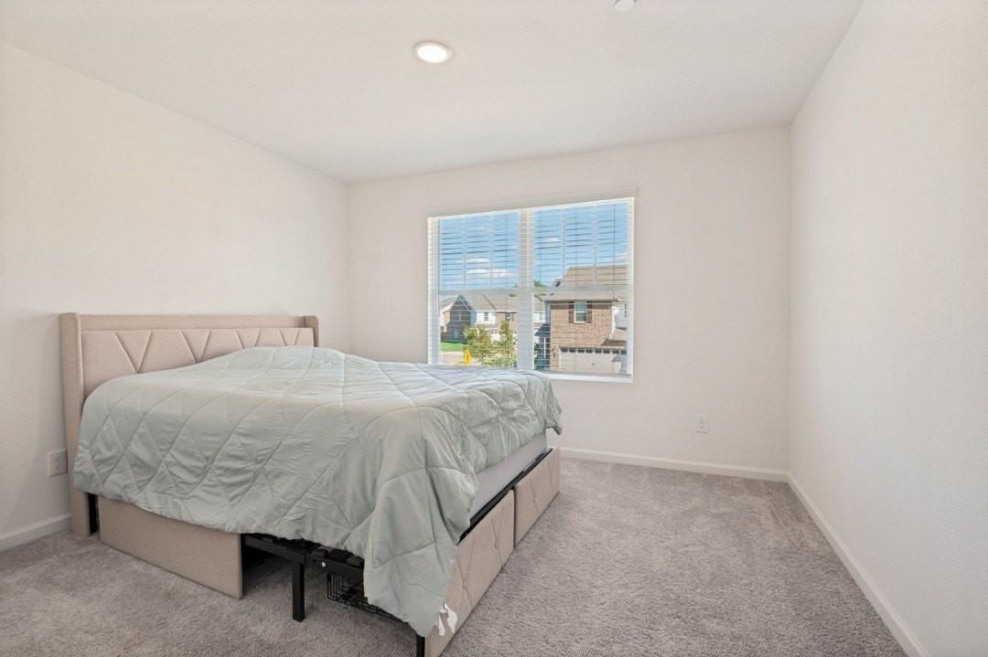 237 Berthe Ct - Photo 5 of 12
