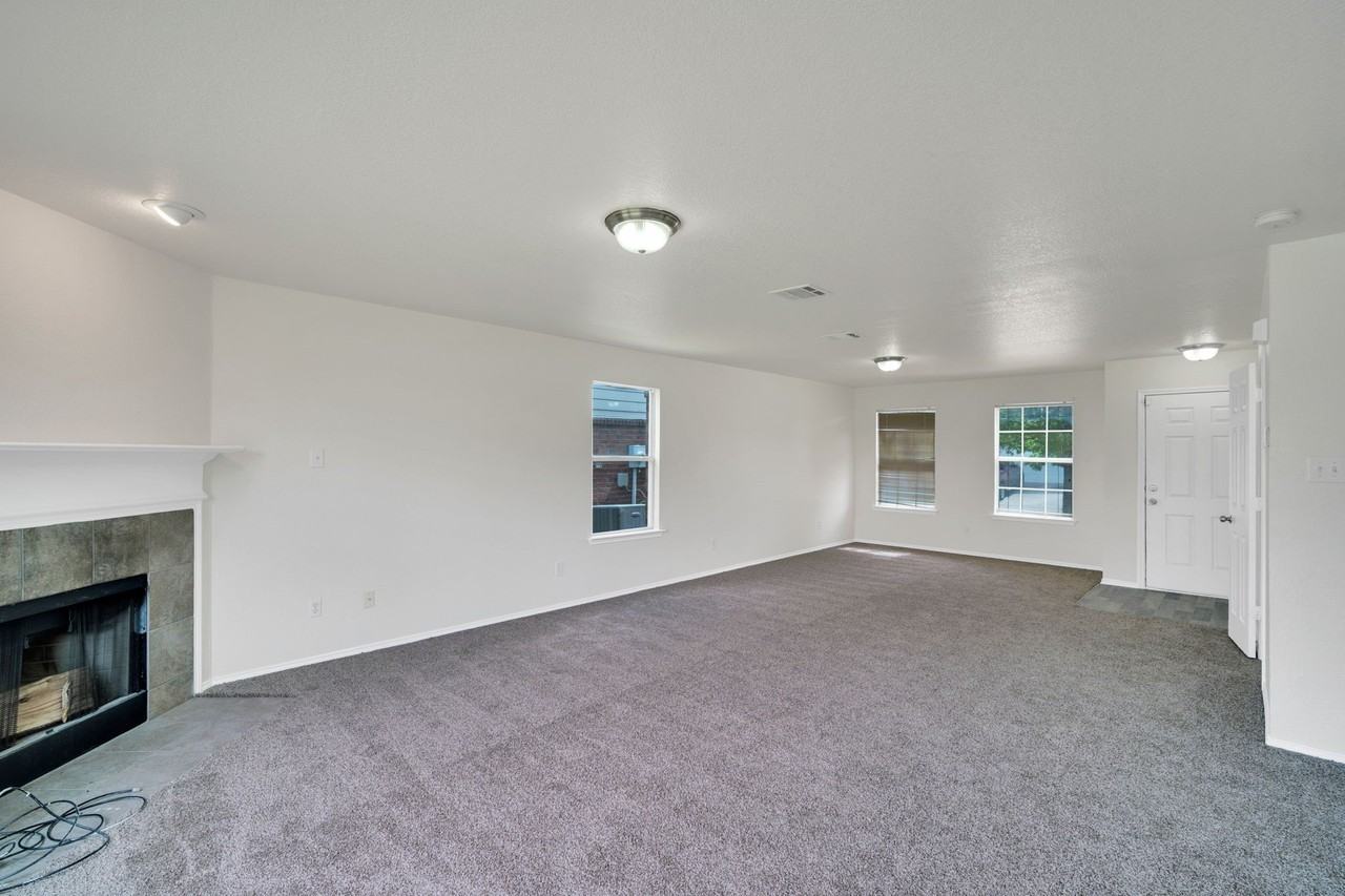 158 Washington Way - Photo 5 of 25