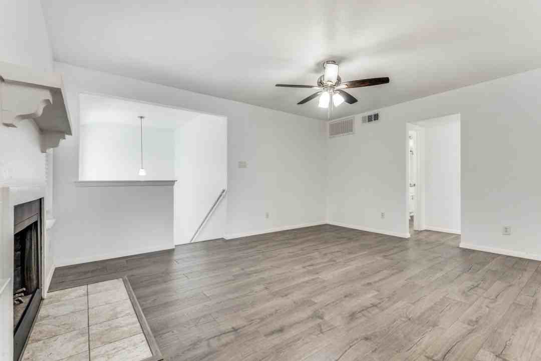 638 Ridgeline Dr - Photo 3 of 12