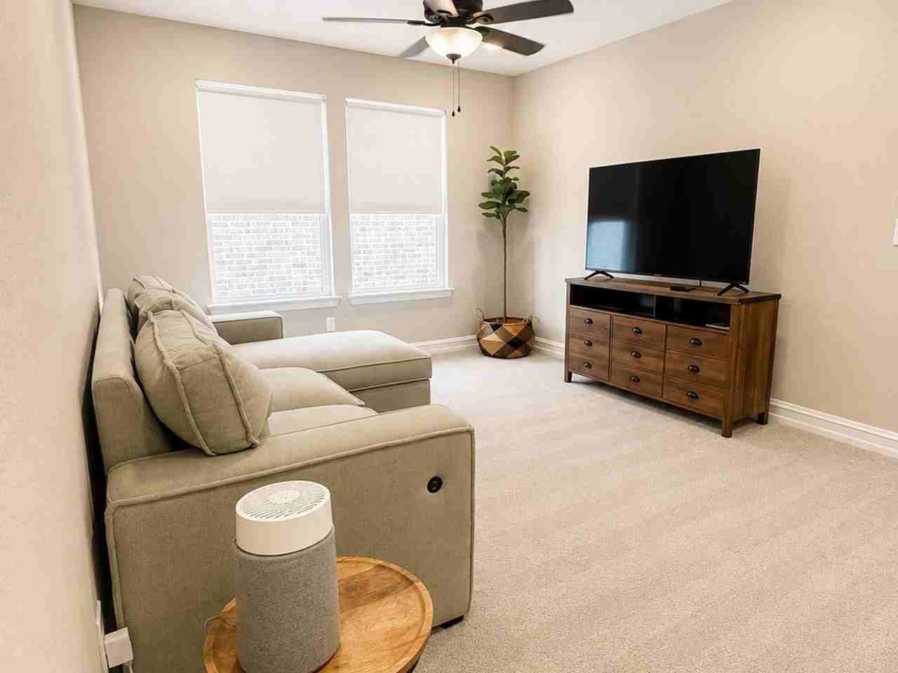 4839 Simcoe St - Photo 7 of 21