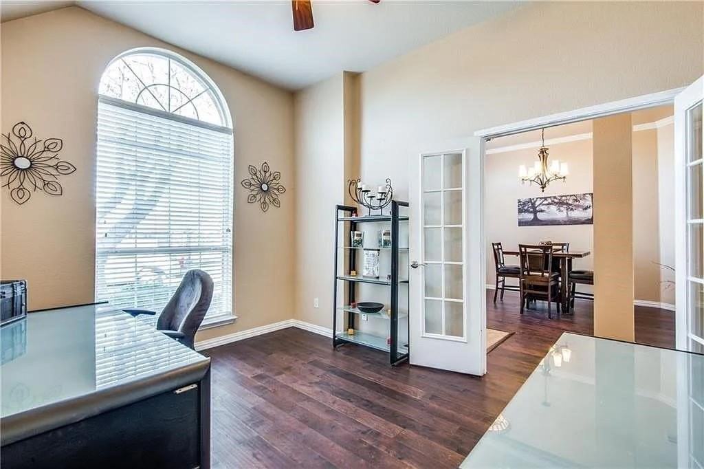 5645 Overland Dr - Photo 6 of 19