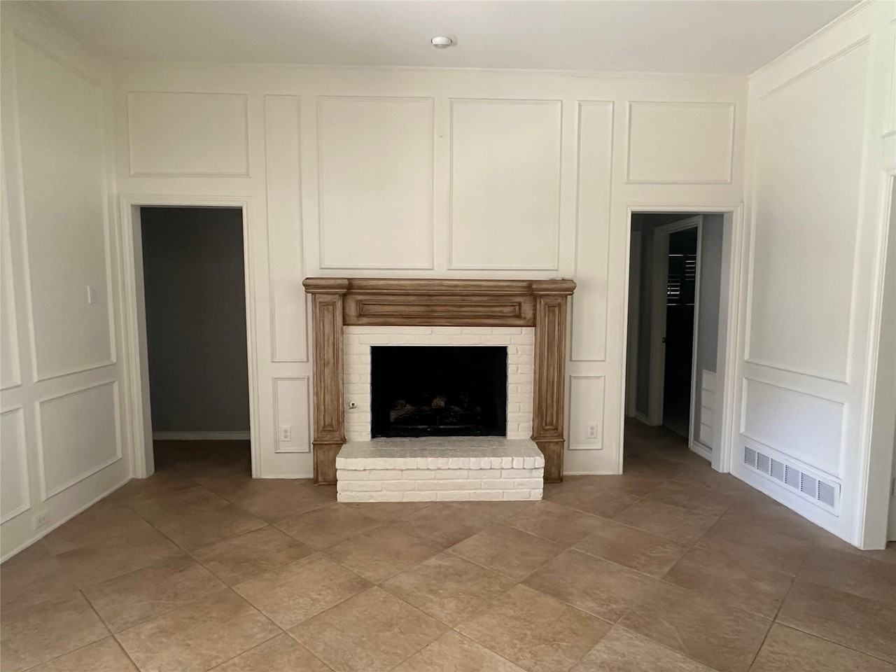 7010 Claybrook Dr - Photo 3 of 21