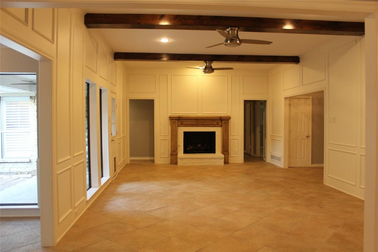 7010 Claybrook Dr - Photo 4 of 21