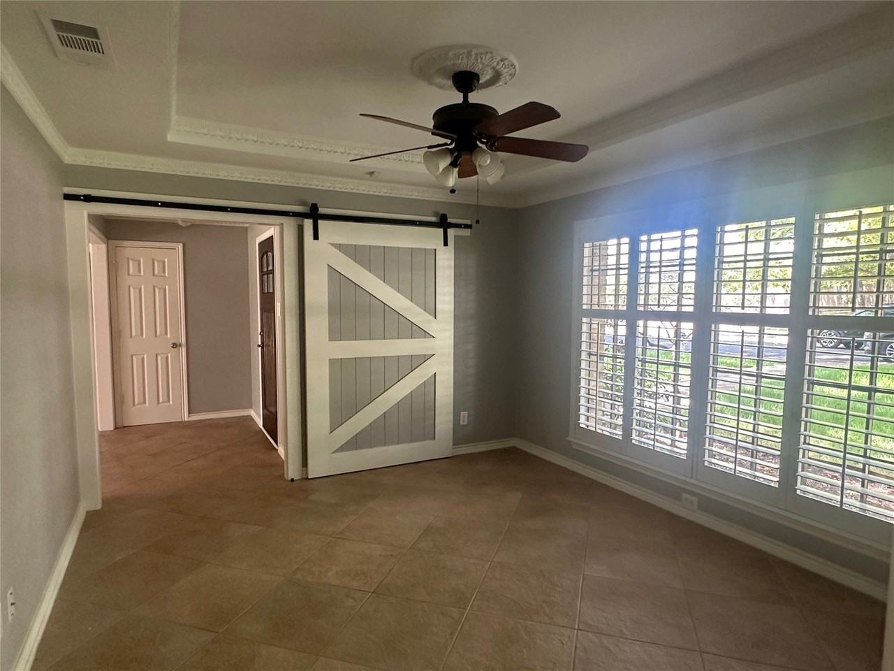 7010 Claybrook Dr - Photo 6 of 21