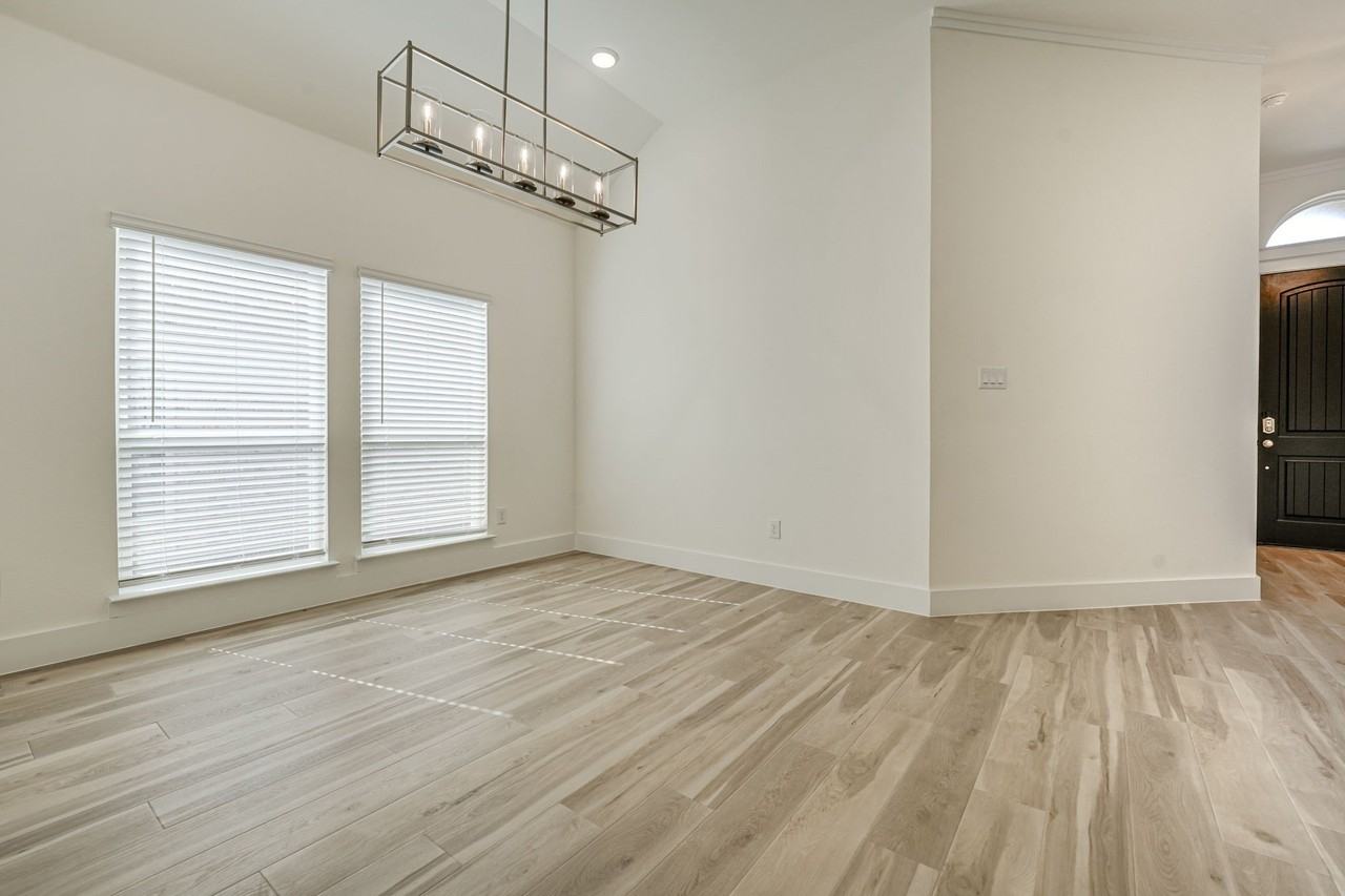 6244 Mulberry Creek Ln - Photo 4 of 27
