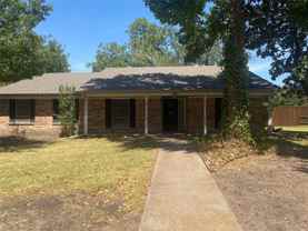 423 Shady Brook Pl - Photo 1 of 1