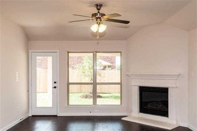 2708 Lake Ridge Dr - Photo 5 of 25