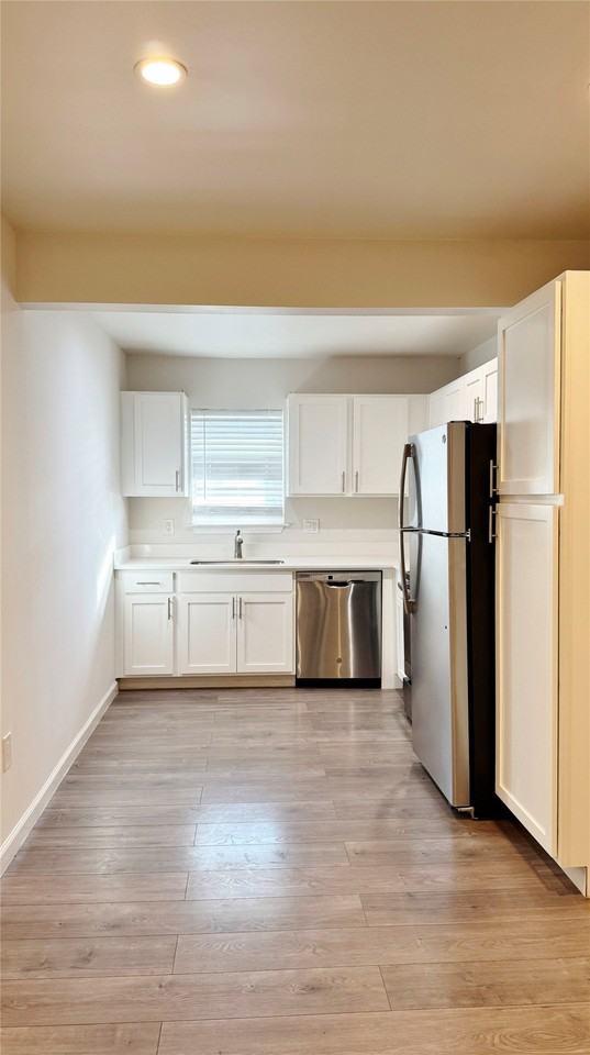 5014 San Jacinto St #204 - Photo 5 of 13