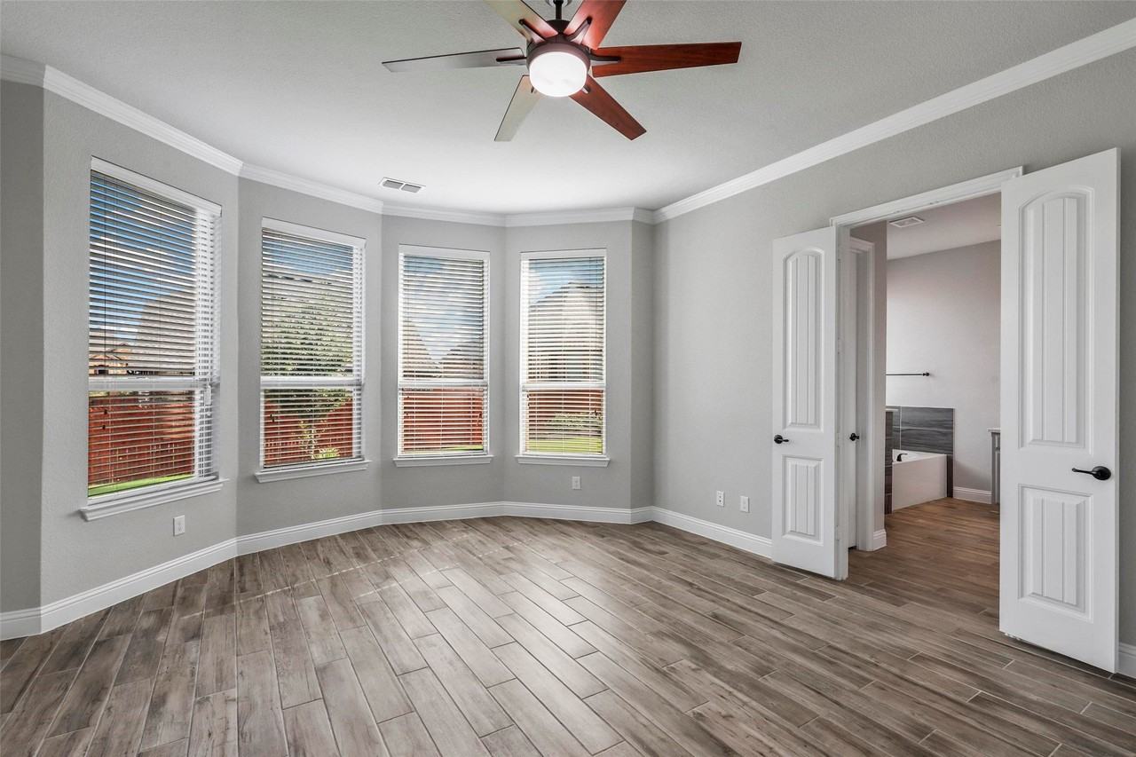 15105 Stargazer Dr - Photo 4 of 17