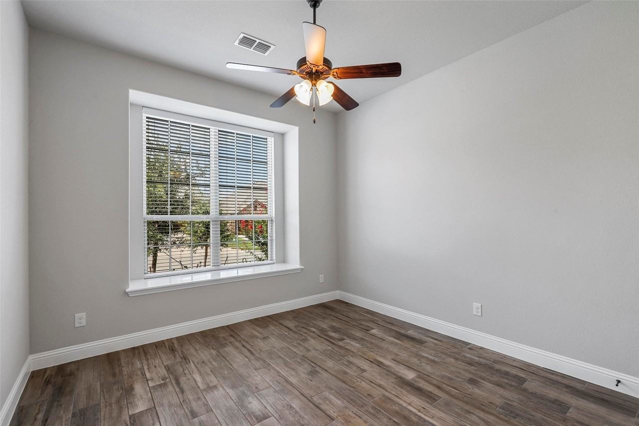 15105 Stargazer Dr - Photo 6 of 17