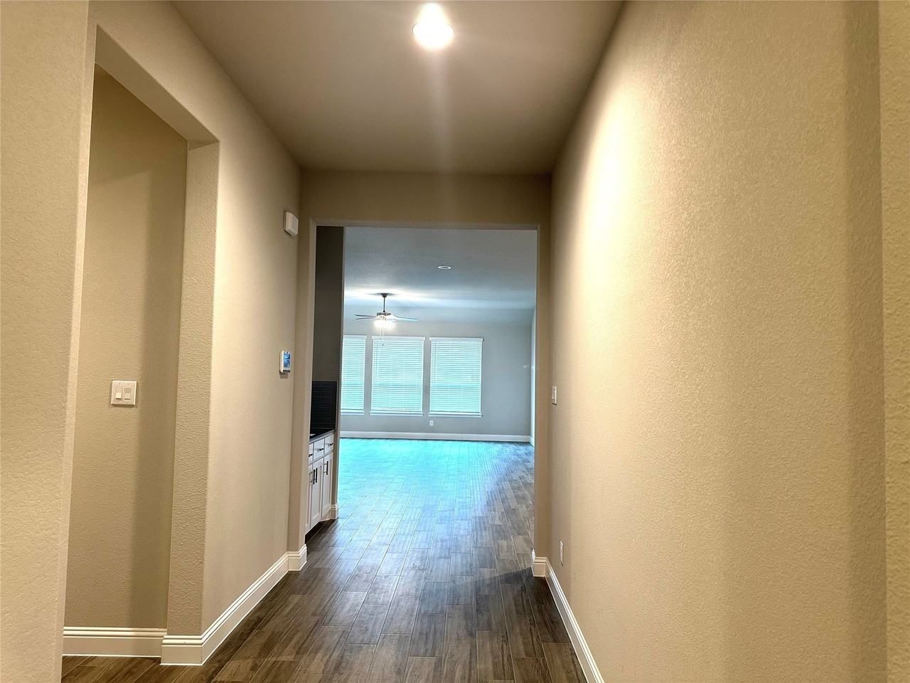 1008 Virginia Dr - Photo 2 of 18