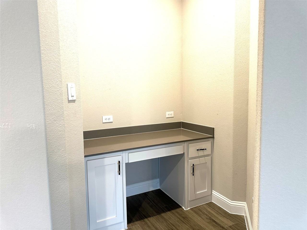 1008 Virginia Dr - Photo 6 of 18