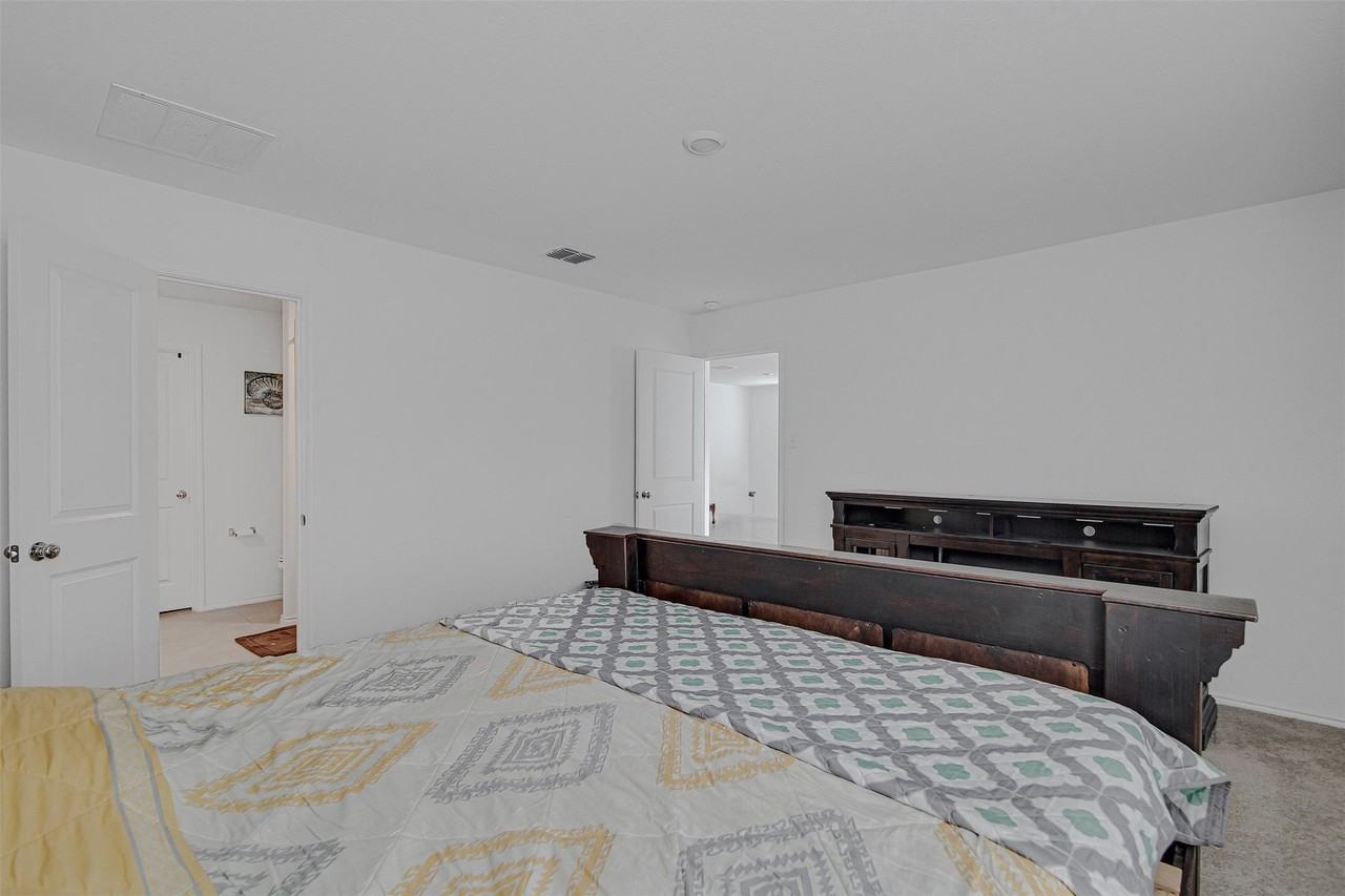8617 Thicket Ridge St - Photo 7 of 27