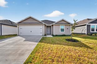 240 Boxwood Dr - Photo 1 of 1