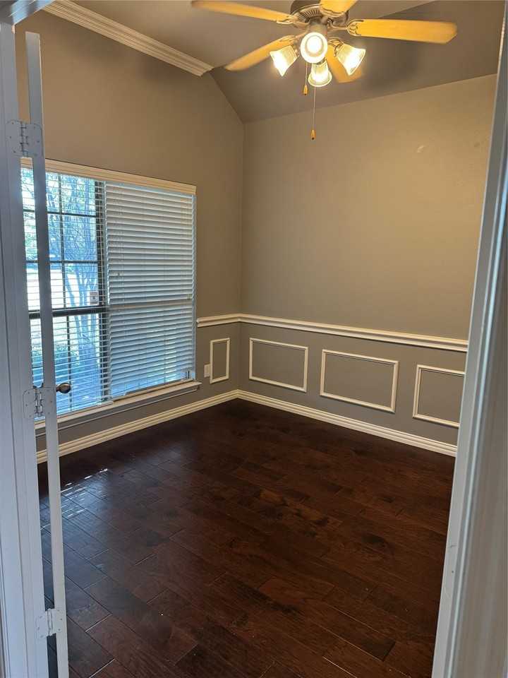 909 White Porch Ave - Photo 3 of 22