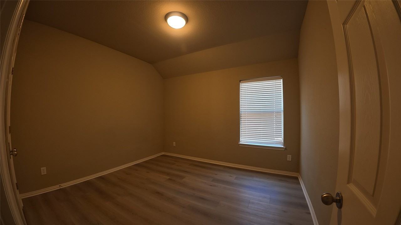 4041 Summerhill Ln - Photo 6 of 26
