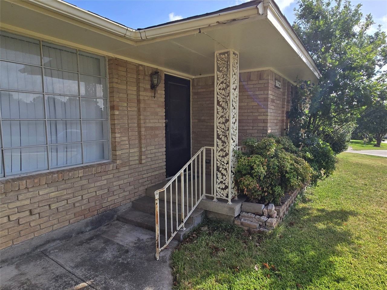 1623 Heather Glen Dr - Photo 3 of 22