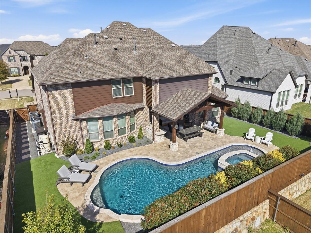 2801 Seabiscuit Rd - Photo 3 of 40