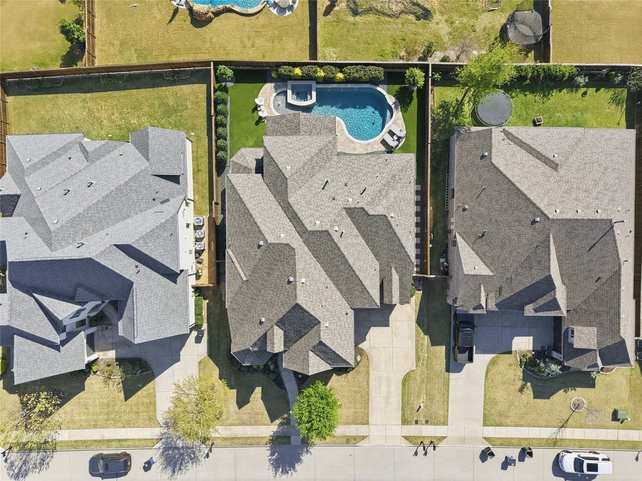 2801 Seabiscuit Rd - Photo 4 of 40