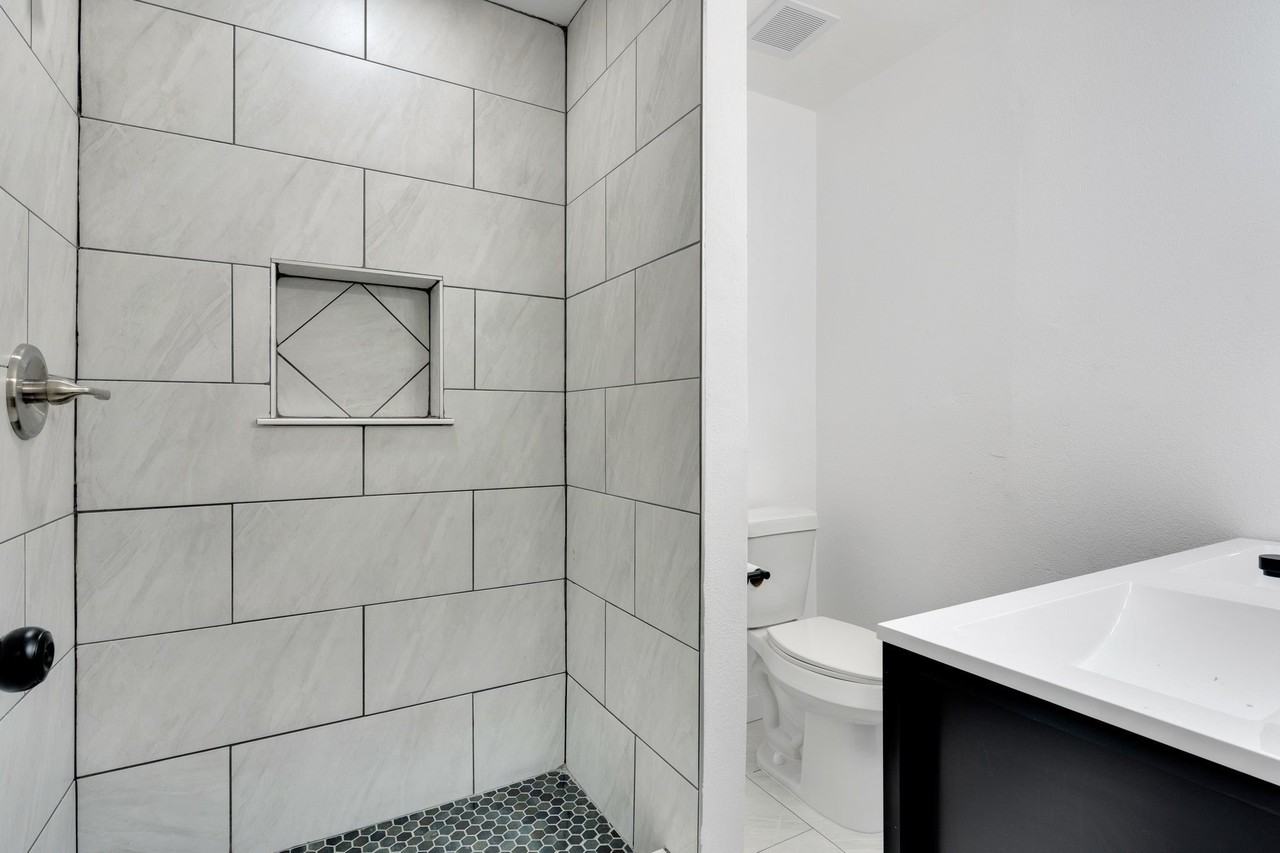 6124 Sundown Dr - Photo 5 of 23