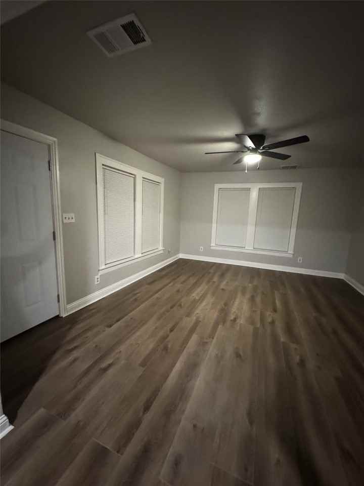 3630 Penelope St - Photo 7 of 10