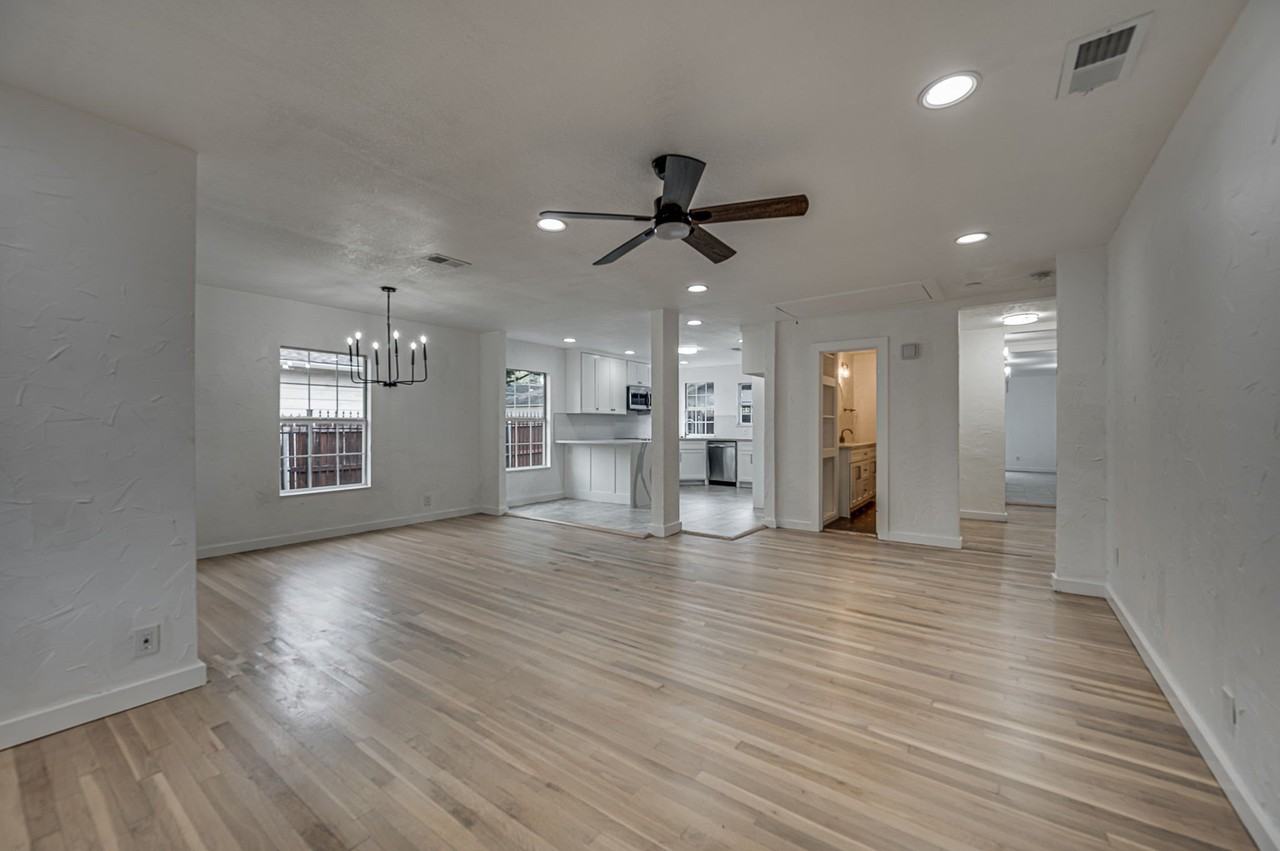 4728 Houghton Ave - Photo 3 of 18