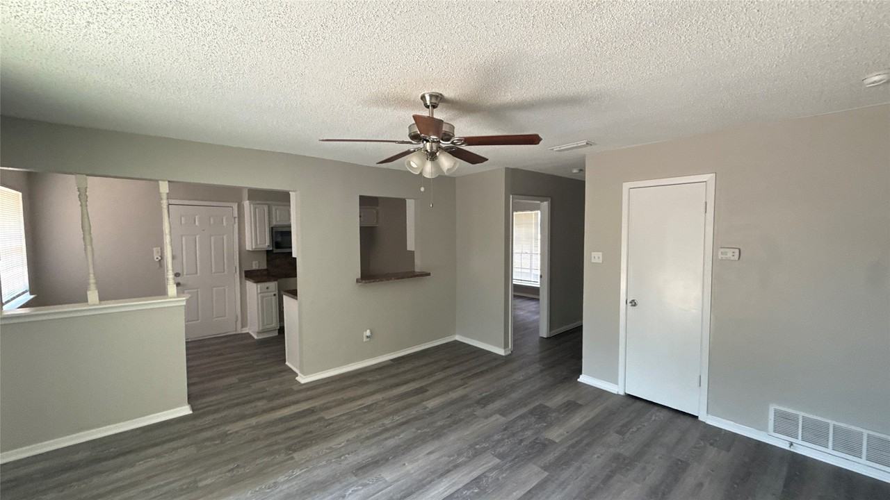 3244 Little River Dr - Photo 4 of 18