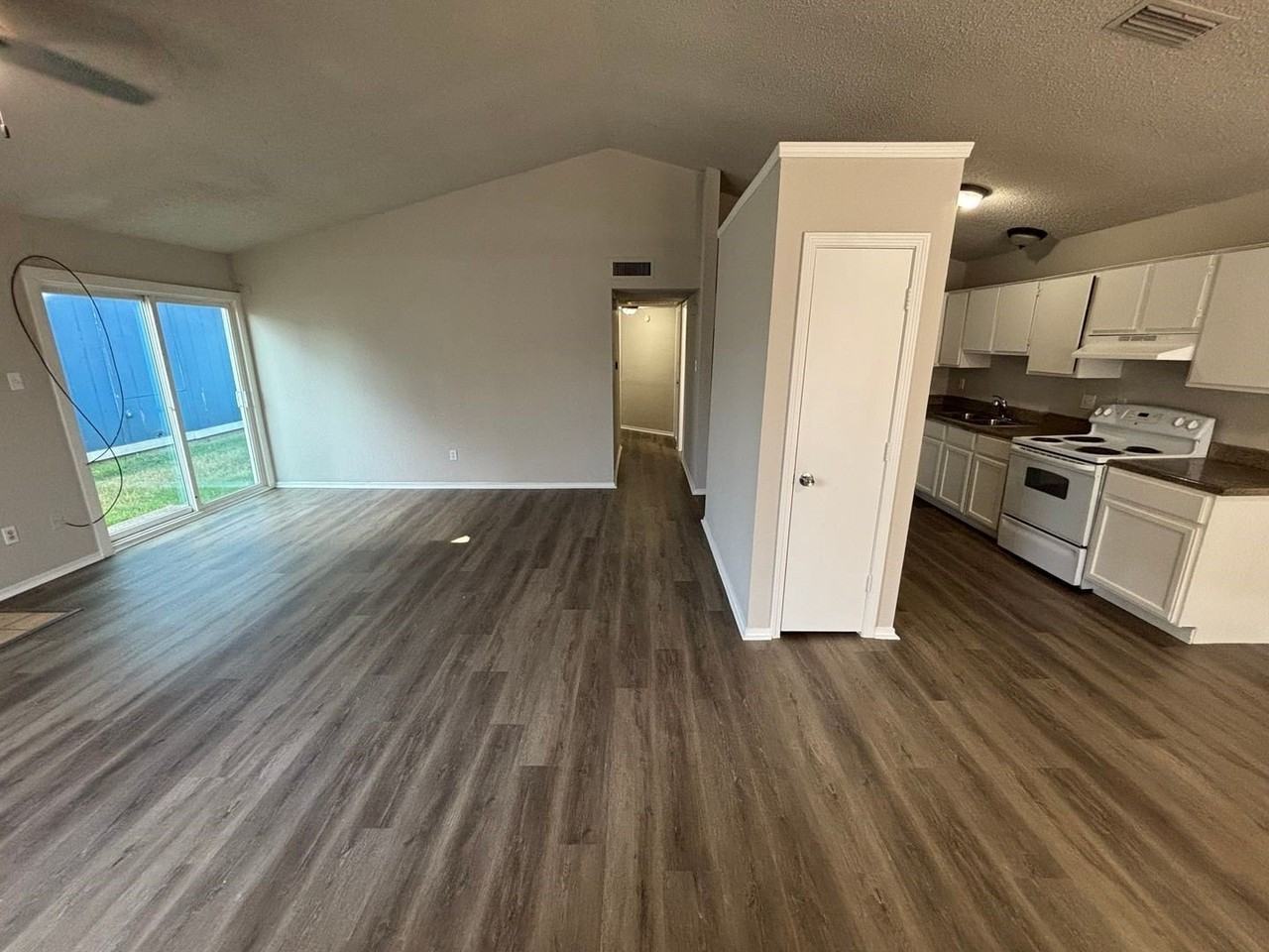 10311 Tamworth Dr - Photo 6 of 17