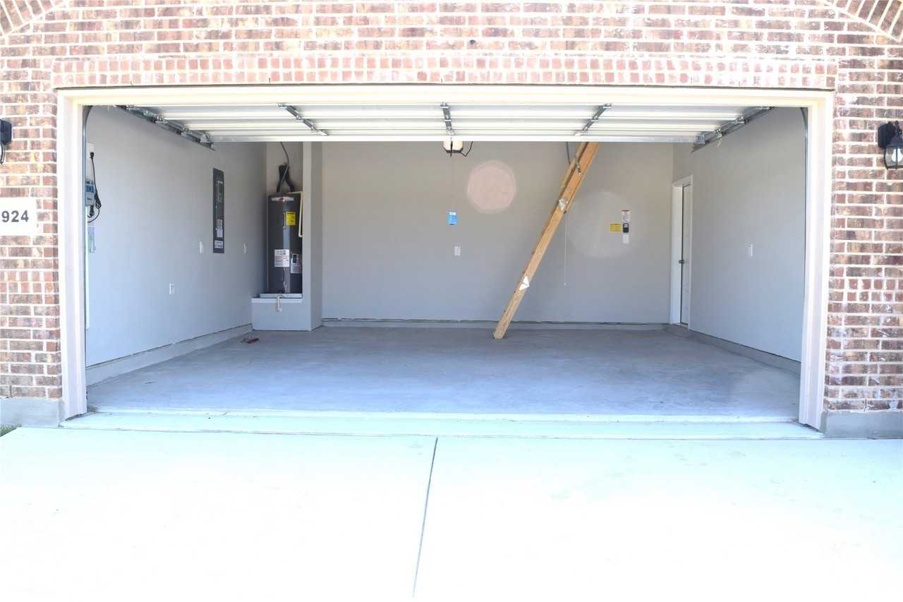 15924 Stableford Rd - Photo 7 of 23