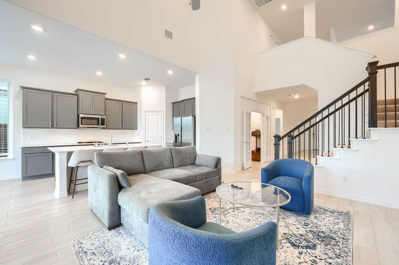1124 Water Canna Dr - Photo 4 of 40