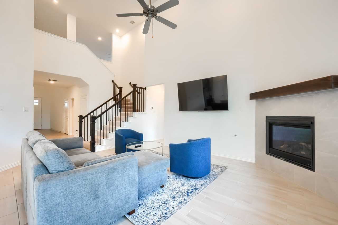 1124 Water Canna Dr - Photo 5 of 40