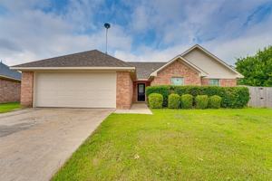 featured image of 2206 Kaitlyn Cir
