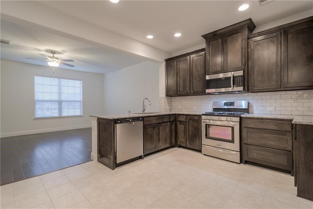 3708 Lantern Ln - Photo 4 of 25