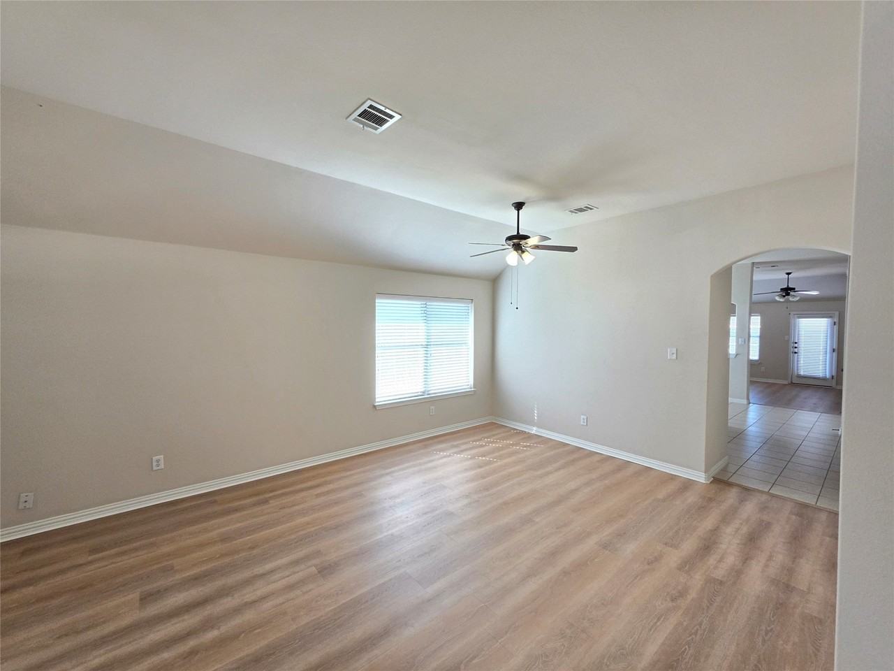 8219 Tierra Del Sol Rd - Photo 3 of 36