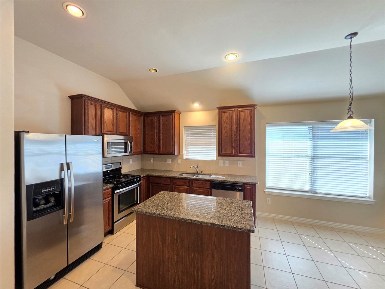8219 Tierra Del Sol Rd - Photo 5 of 36