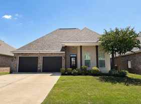 915 Hackberry Dr - Photo 1 of 1