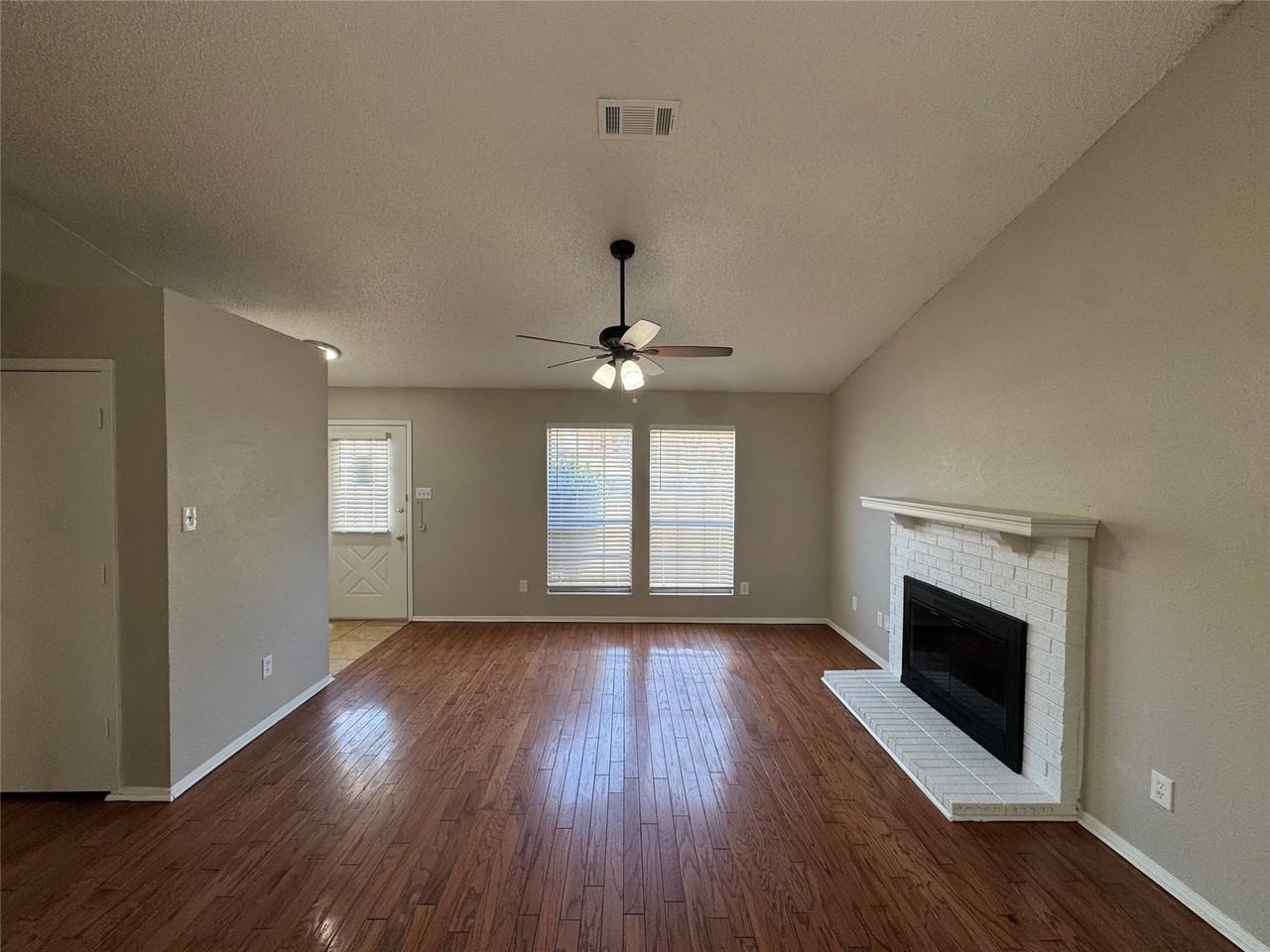 3808 Staghorn Cir S - Photo 3 of 17