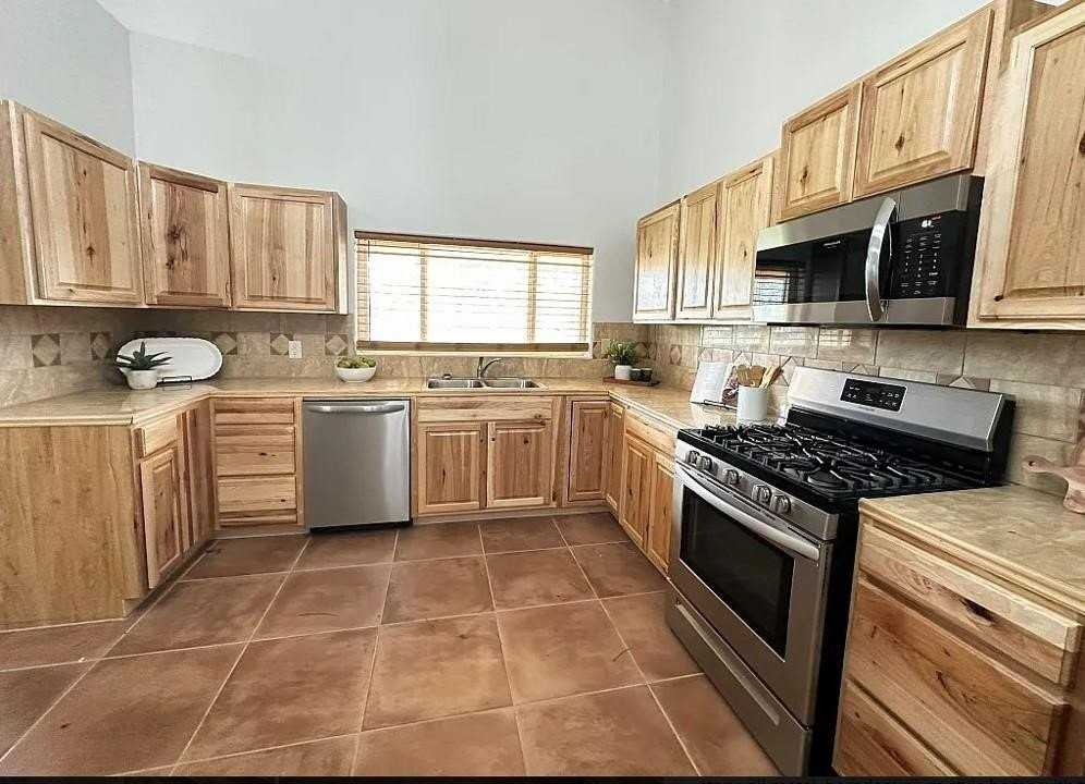 2191 Bethany Rd - Photo 4 of 14