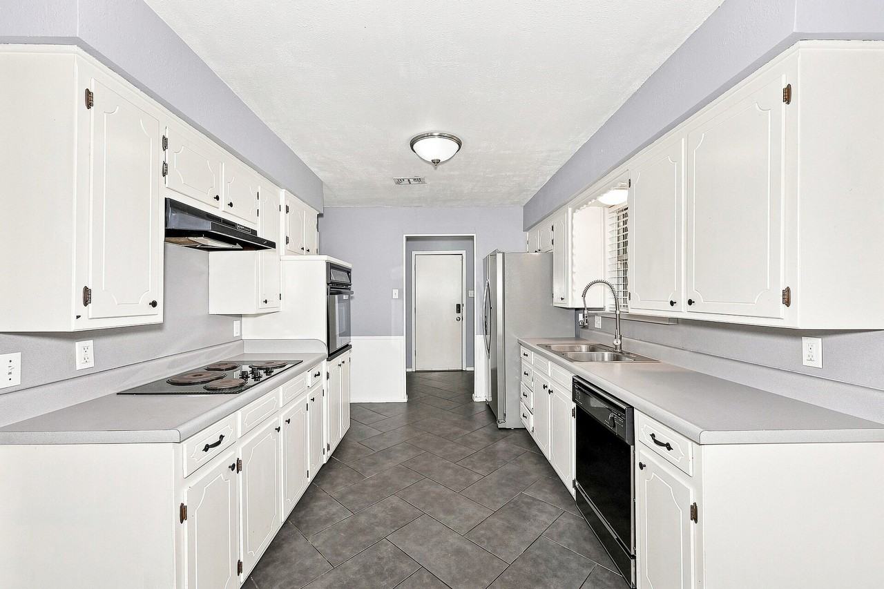 3204 Denbury Dr - Photo 7 of 15