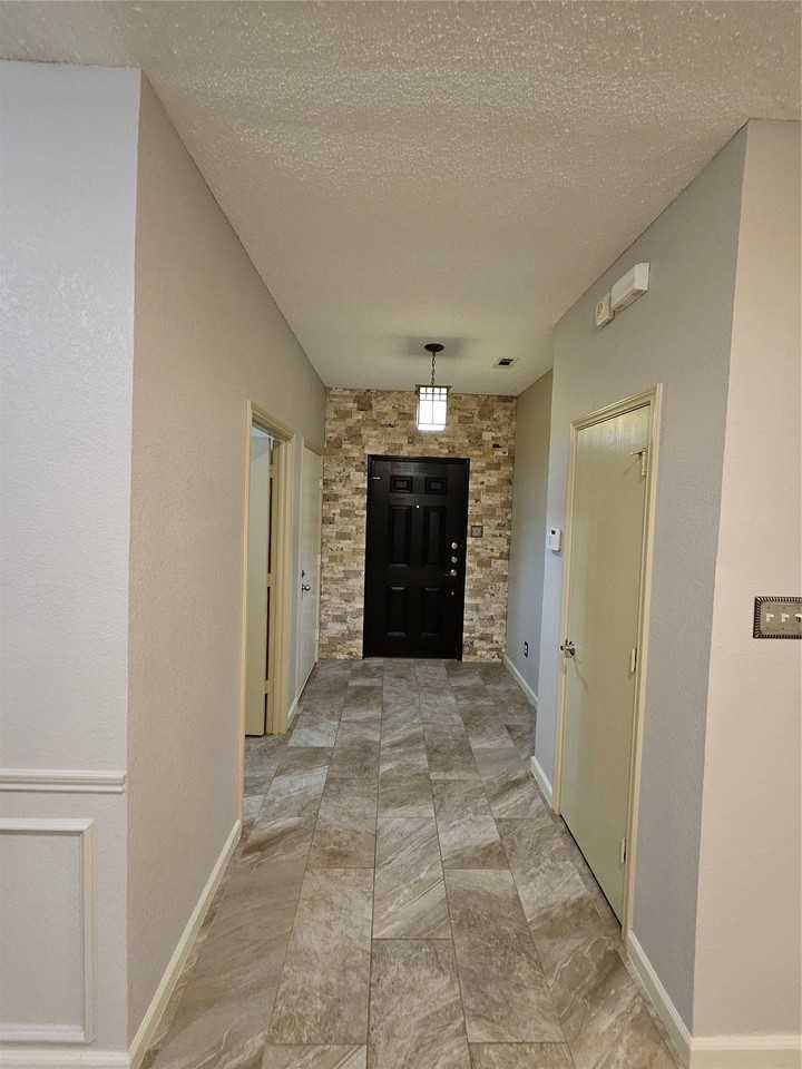 1608 Merritt Dr - Photo 6 of 40