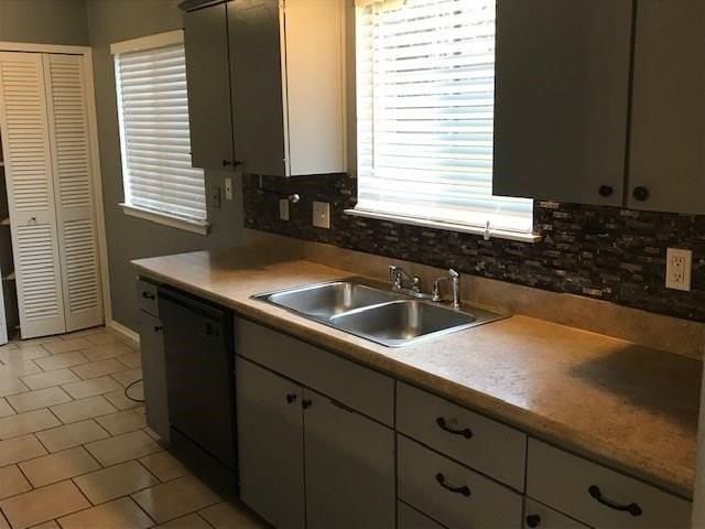 3205 Lynnwood Dr - Photo 4 of 6