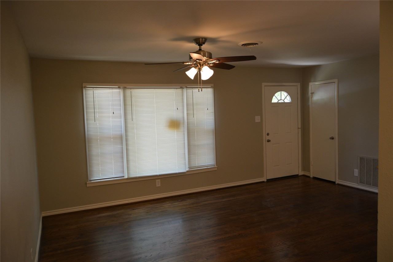 4117 Carma Dr - Photo 4 of 15