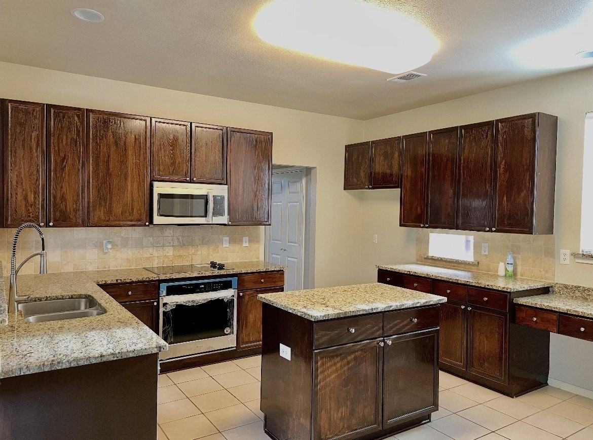 2413 Trailwest Ln - Photo 5 of 10