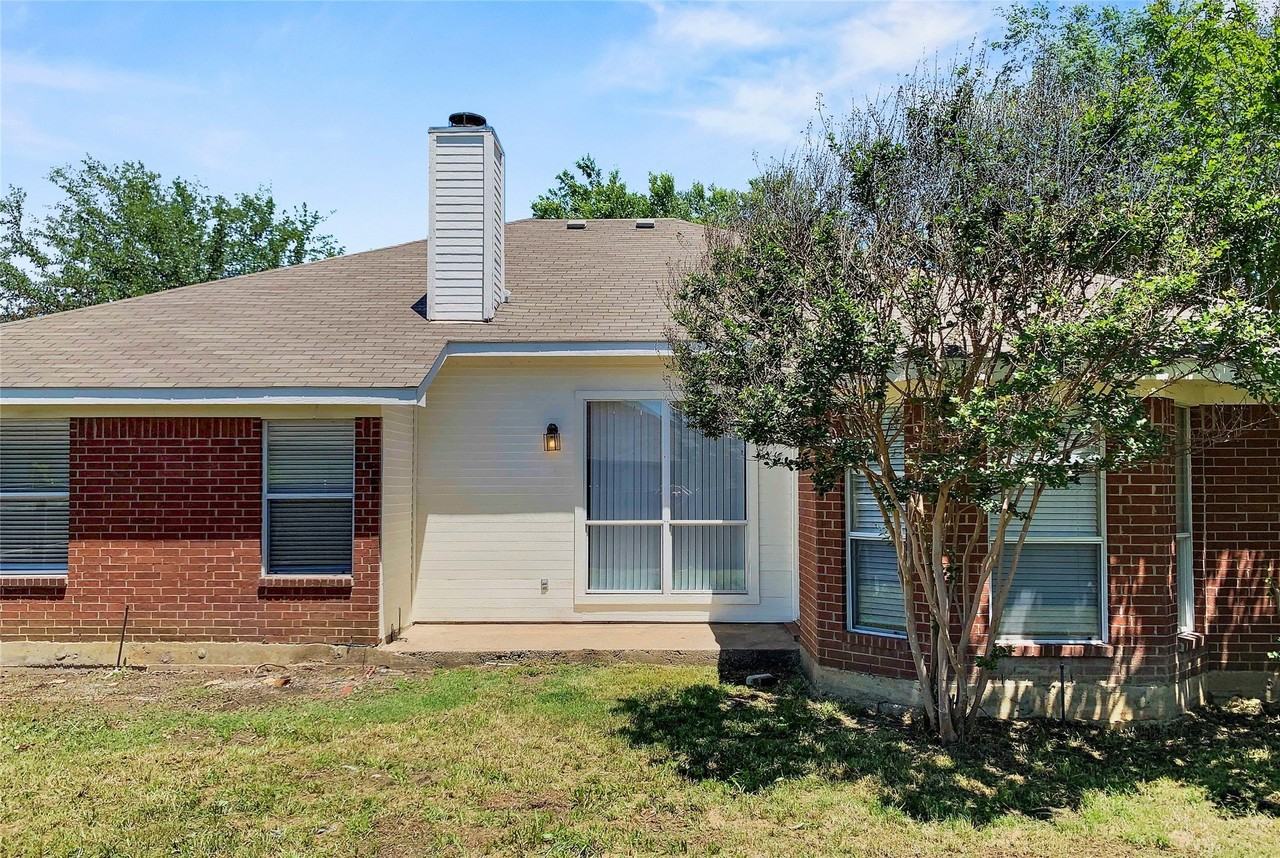 8008 Mourning Dove Dr - Photo 2 of 20