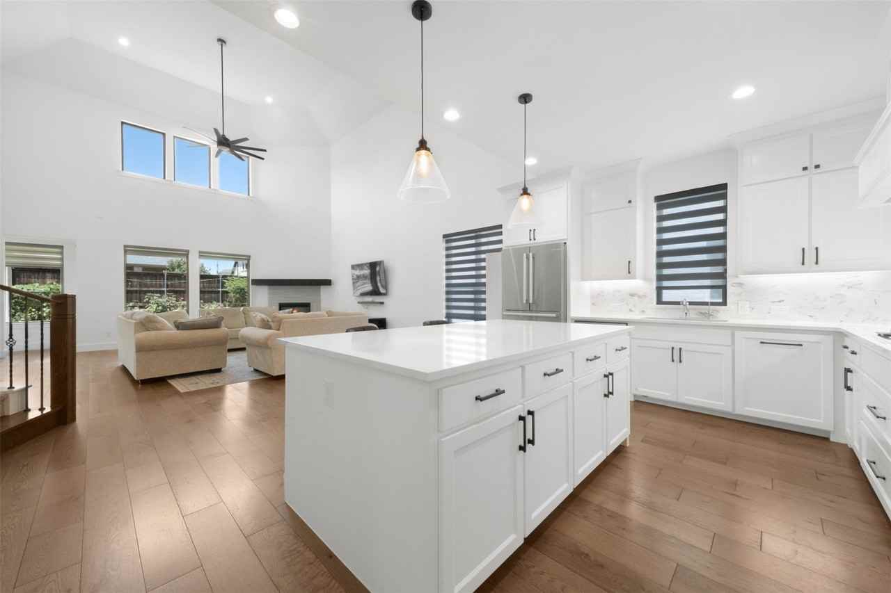 14164 Berryfield Ln - Photo 6 of 38